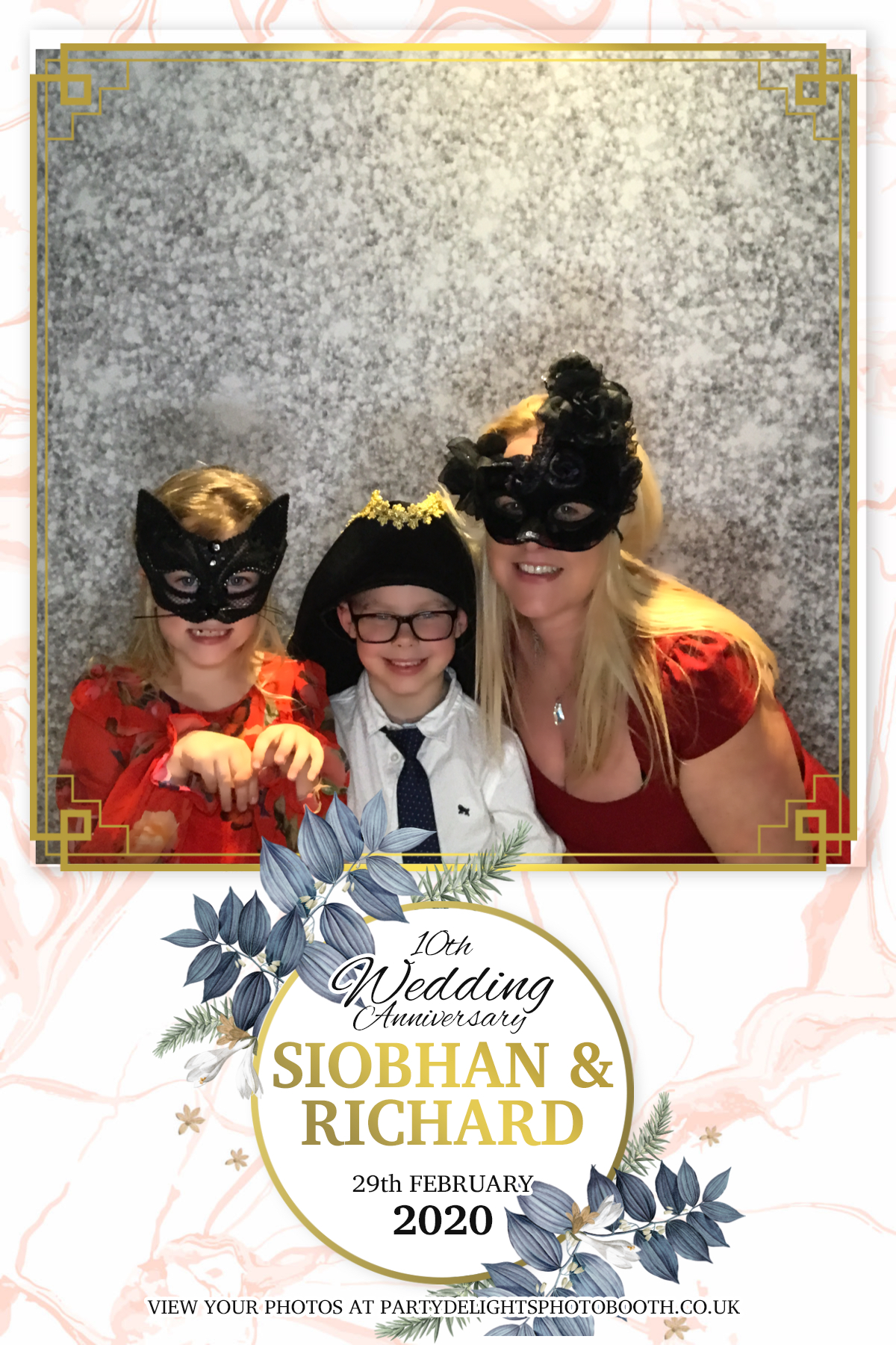 Siobhan and Richards Vow renewal  | View more photos from the event at gallery.partydelightsphotobooth.co.uk/u/PartyDelightsPhotoBooth/Siobhan-and-Richards-Vow-renewal